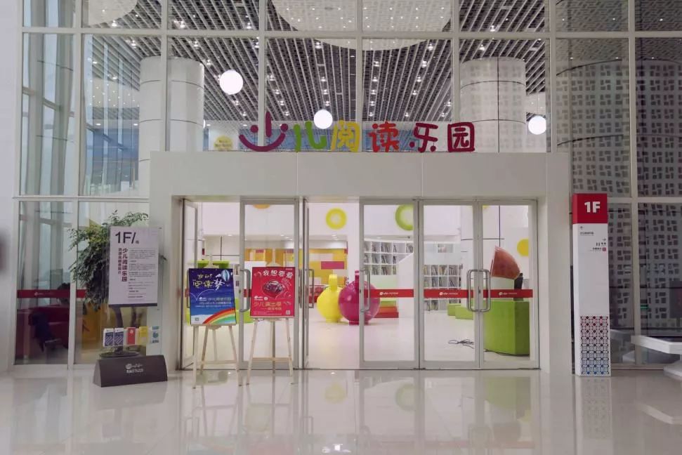 领读｜本地作家曹晖领读名篇《水孩子》