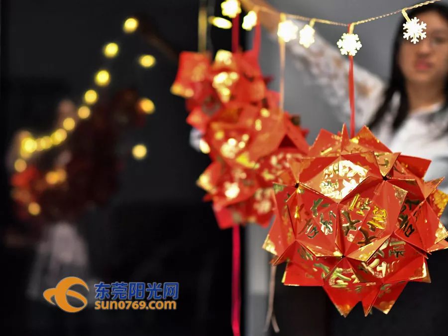 用利是封做灯笼教程简单,用利是封做手工灯笼教程