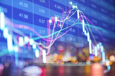 拍案｜稳赚不赔？股票群里其实都是“托”！