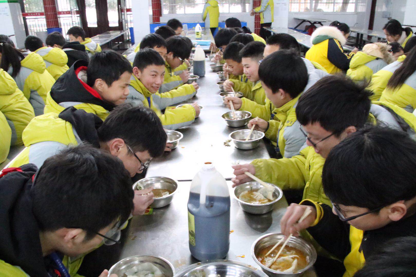 包汤圆闹元宵,包汤圆活动