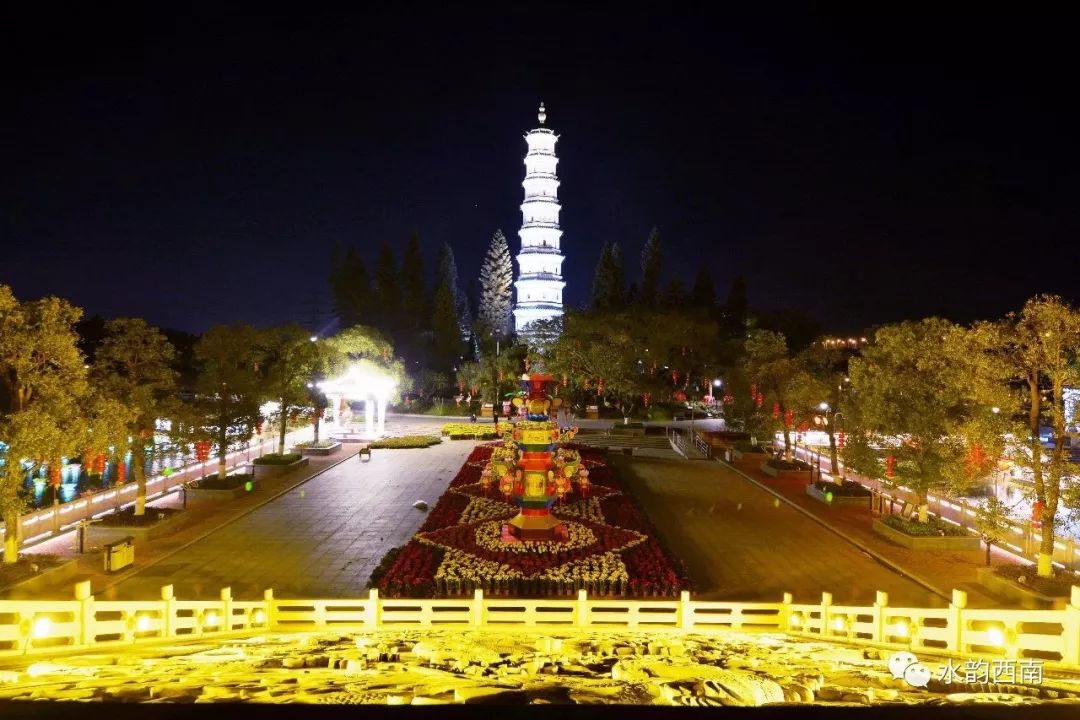西南元宵花灯汇今晚正式上演,“三转文塔”将这样玩!