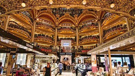 代购被海关抓了违法吗,长期代购被海关抓有什么后果