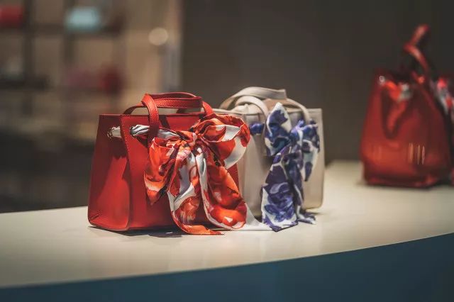 国内免税店购物必买,中国首家市内免税店在哪