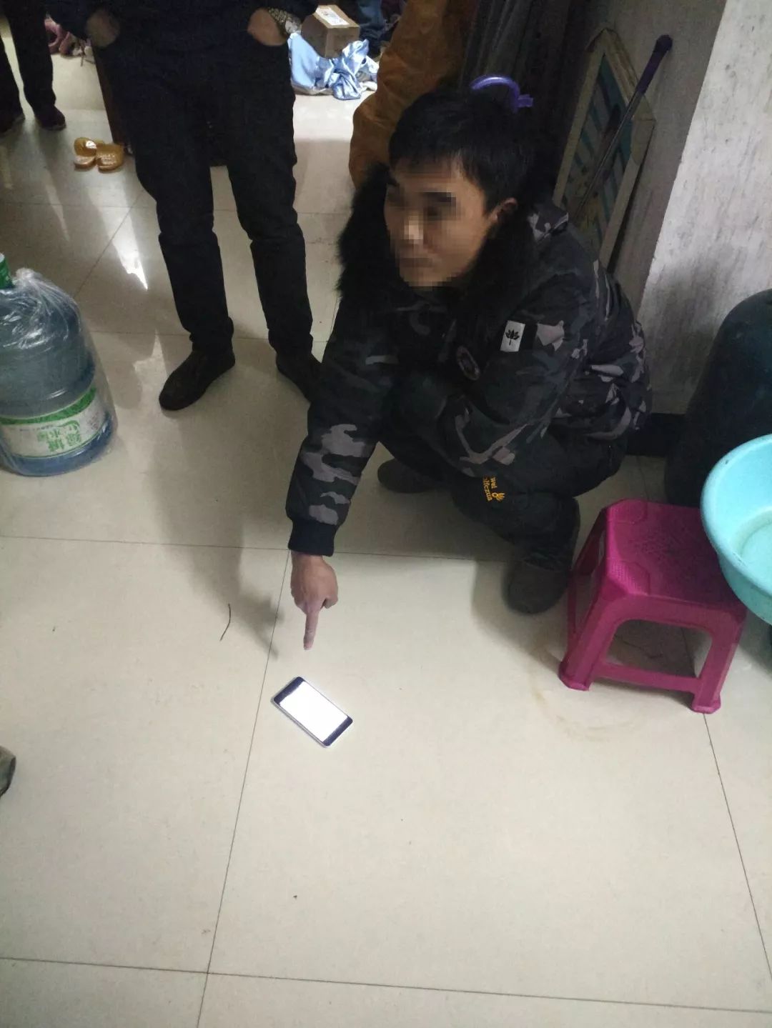 警惕！床底有金条，轮胎藏现金……广西这伙人骗了6000多万！