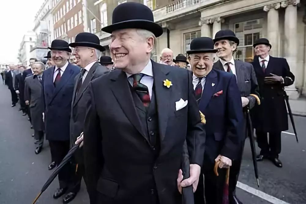 专治“懒得带伞”|黑科技胶囊伞,遮风挡雨、颜值满分