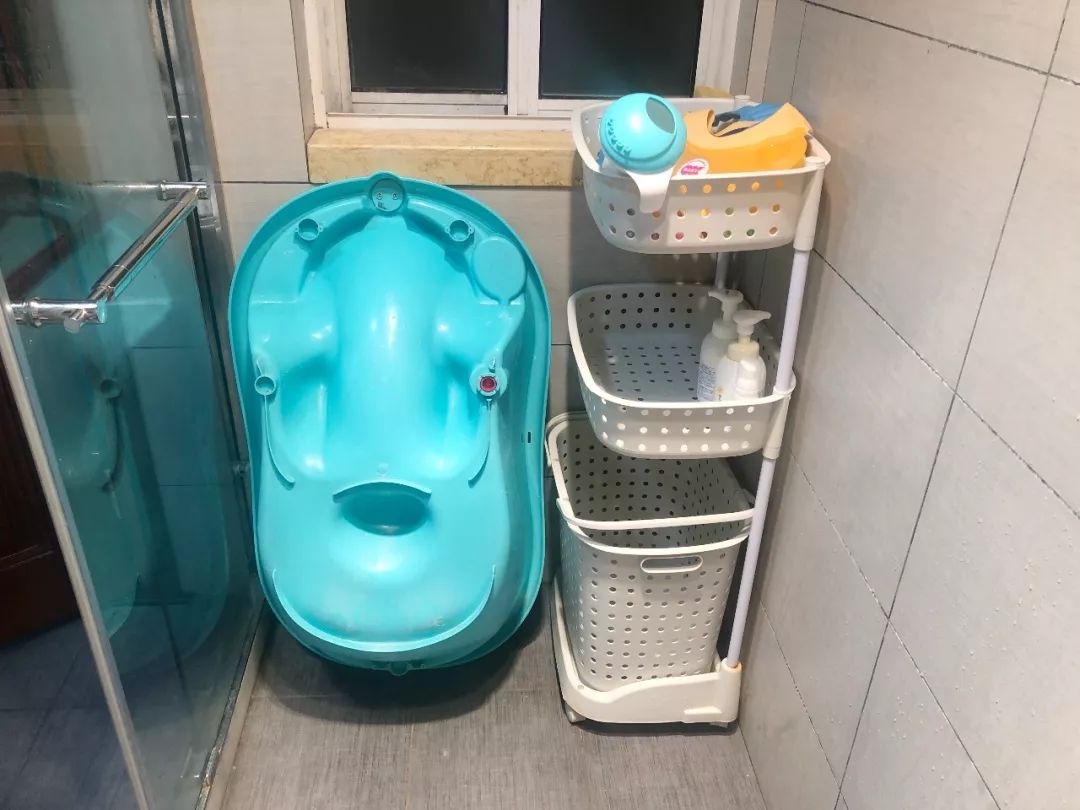 儿童皇冠澡盆,澡盆婴儿洗澡推荐可折叠5岁