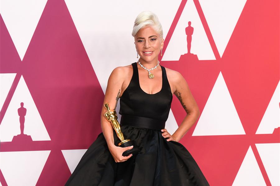 gaga颁奖典礼现场,gaga获奖经历