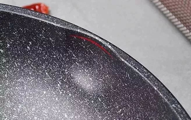 炒菜总粘锅咋办教你一招解决,炒菜粘锅最好的解决办法