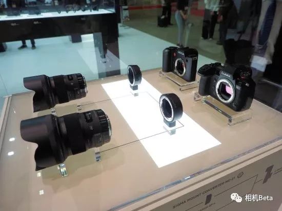 佳能rf851.2对比适马105f1.4,佳能rf135mmf1.8镜头价格