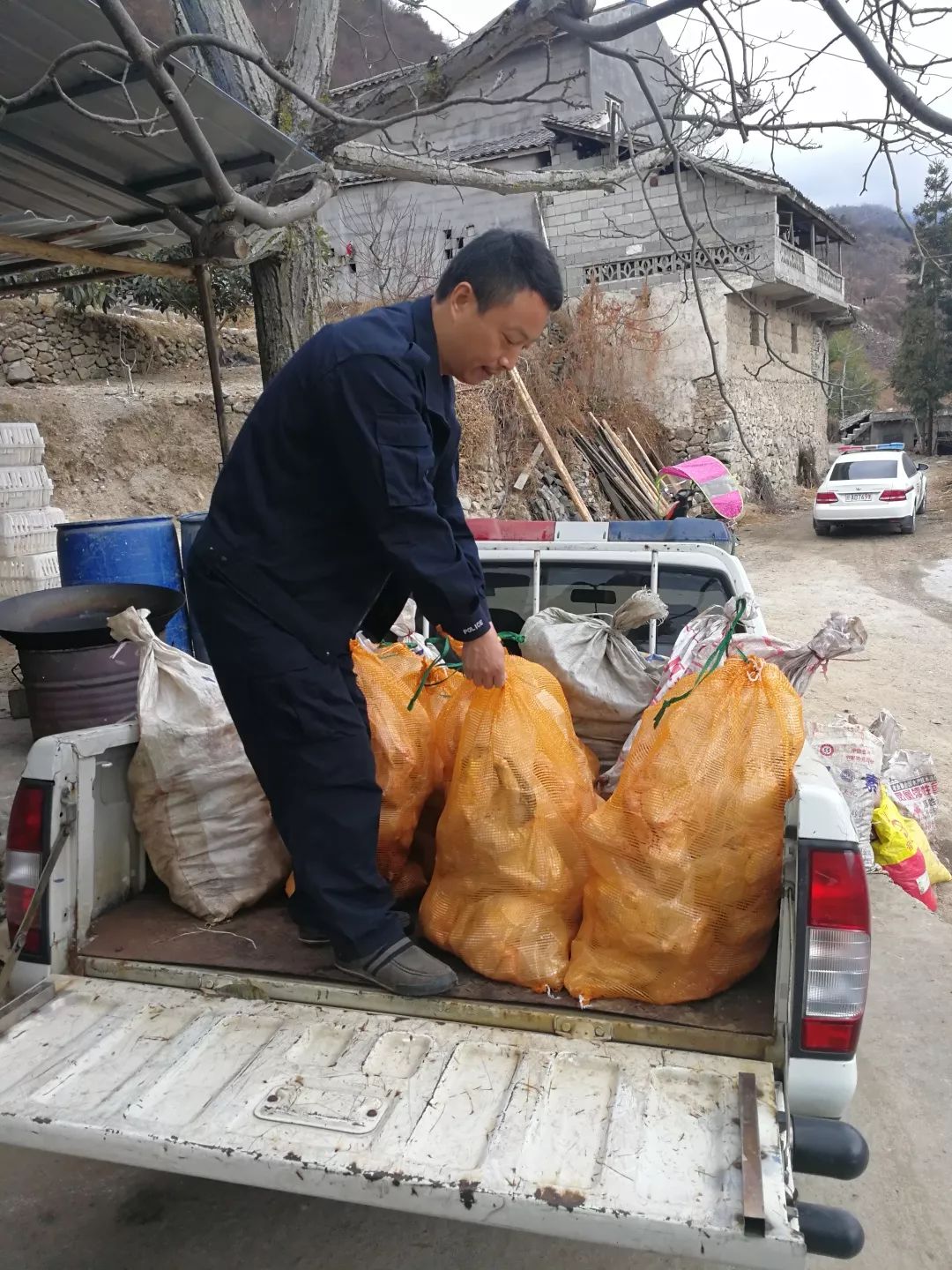 扶贫进行时——从“三大新变化”看成都病犯监狱扶贫之路