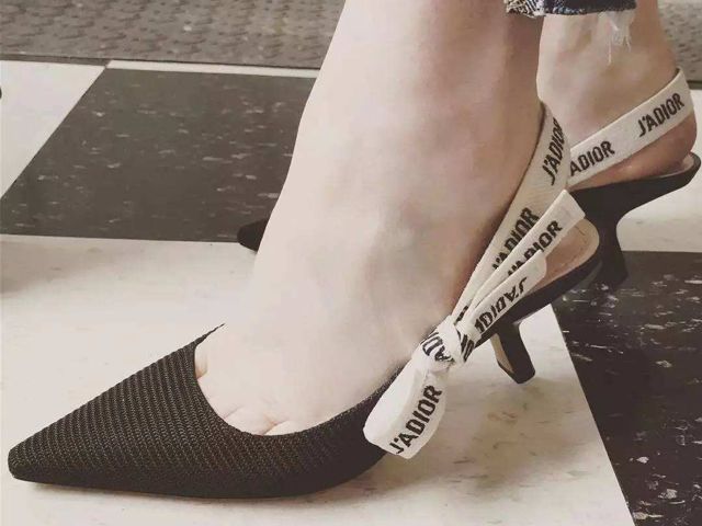 干裂的脚怎么修,干裂的脚后跟有救了