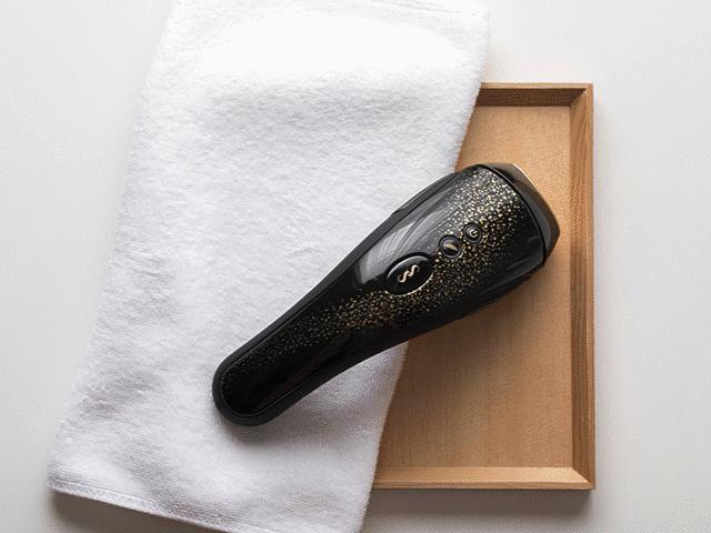 让我在你的肌肤上滑行，抚平每一个毛孔