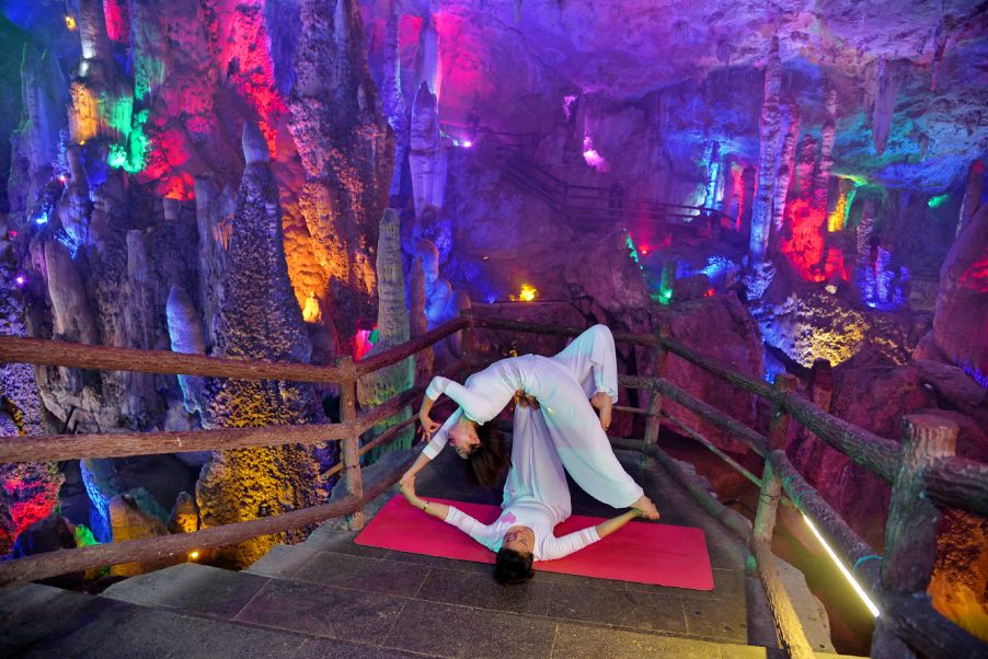 惊叹！国内首创洞心瑜伽秀在九乡上演！