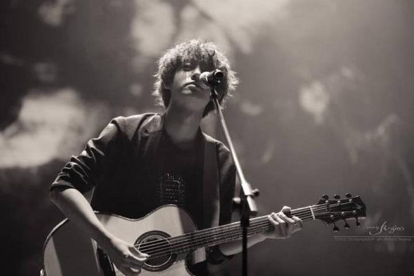 一天之内，他“红”透了中韩两国！