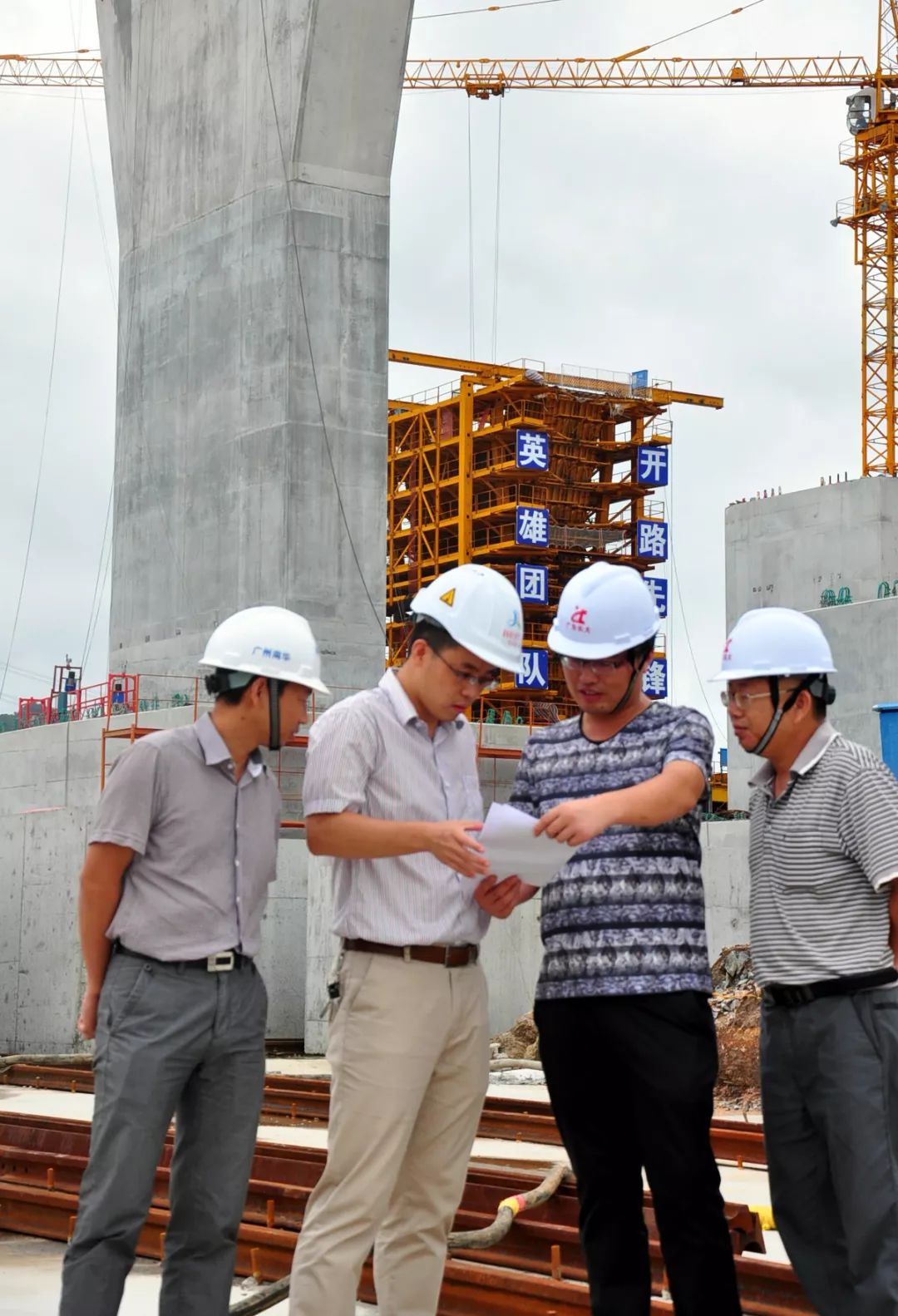 “80后”教授级高工书写建造奇迹|优秀校友景强的桥梁情结