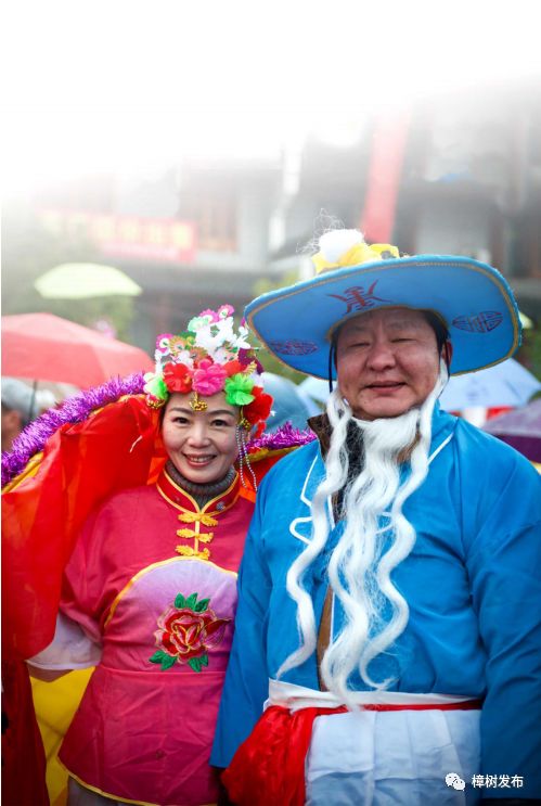 一位临江游子的故乡情：烟雨临江