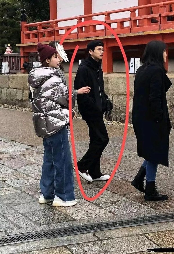 杨紫和男明星对视综艺,杨紫和男星亲密互动