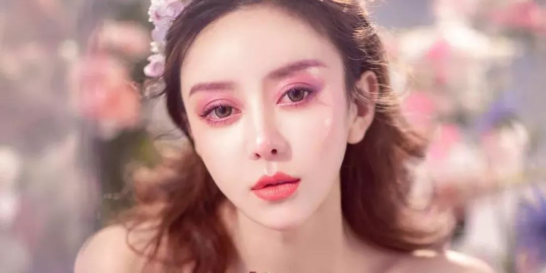 被化妆品毁掉的中国女人,正在被口红毁掉的女人