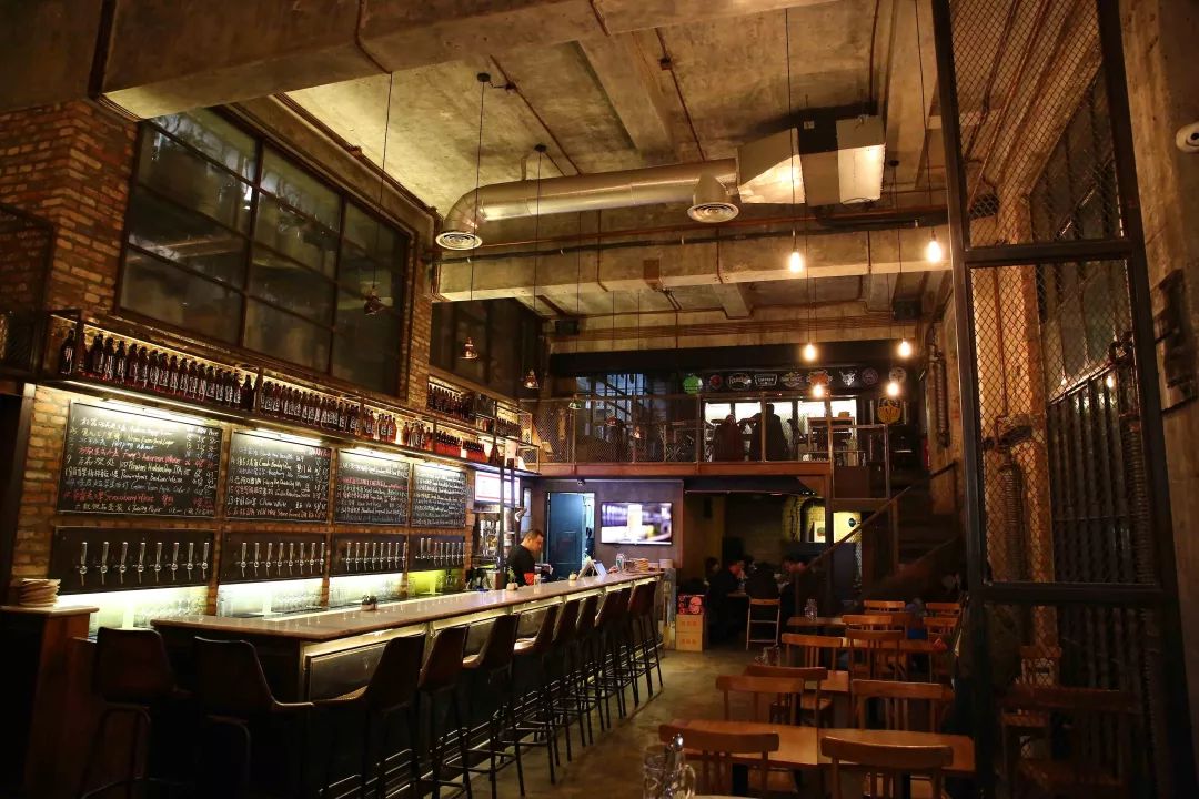 在胡同深处喝咖啡,在胡同喝酒