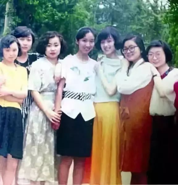 华春莹外交霸气回应,华春莹回应外交问题