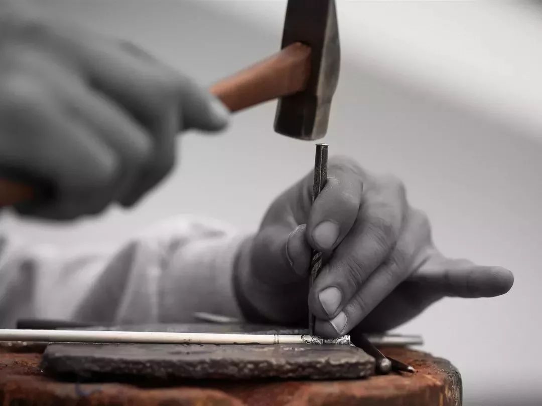 铸工匠之魂弘扬创新精神,铸银者