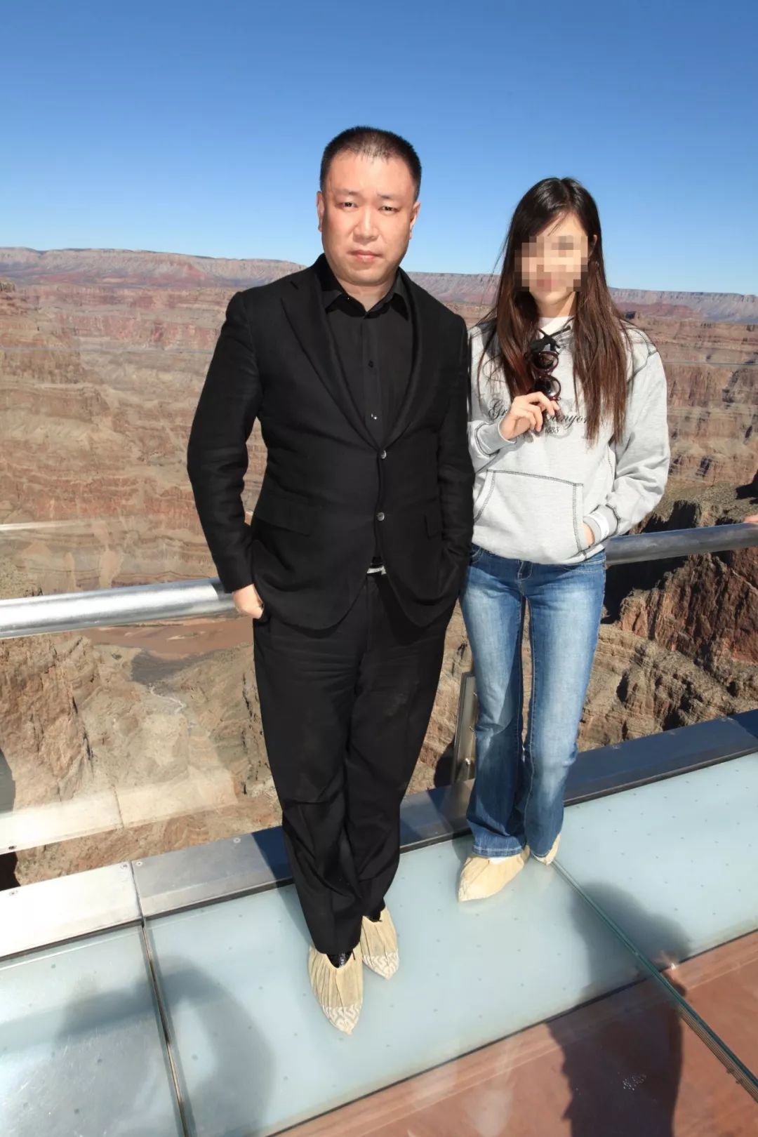 现实比故事更荒唐,真实案件轰动美国的谋杀案