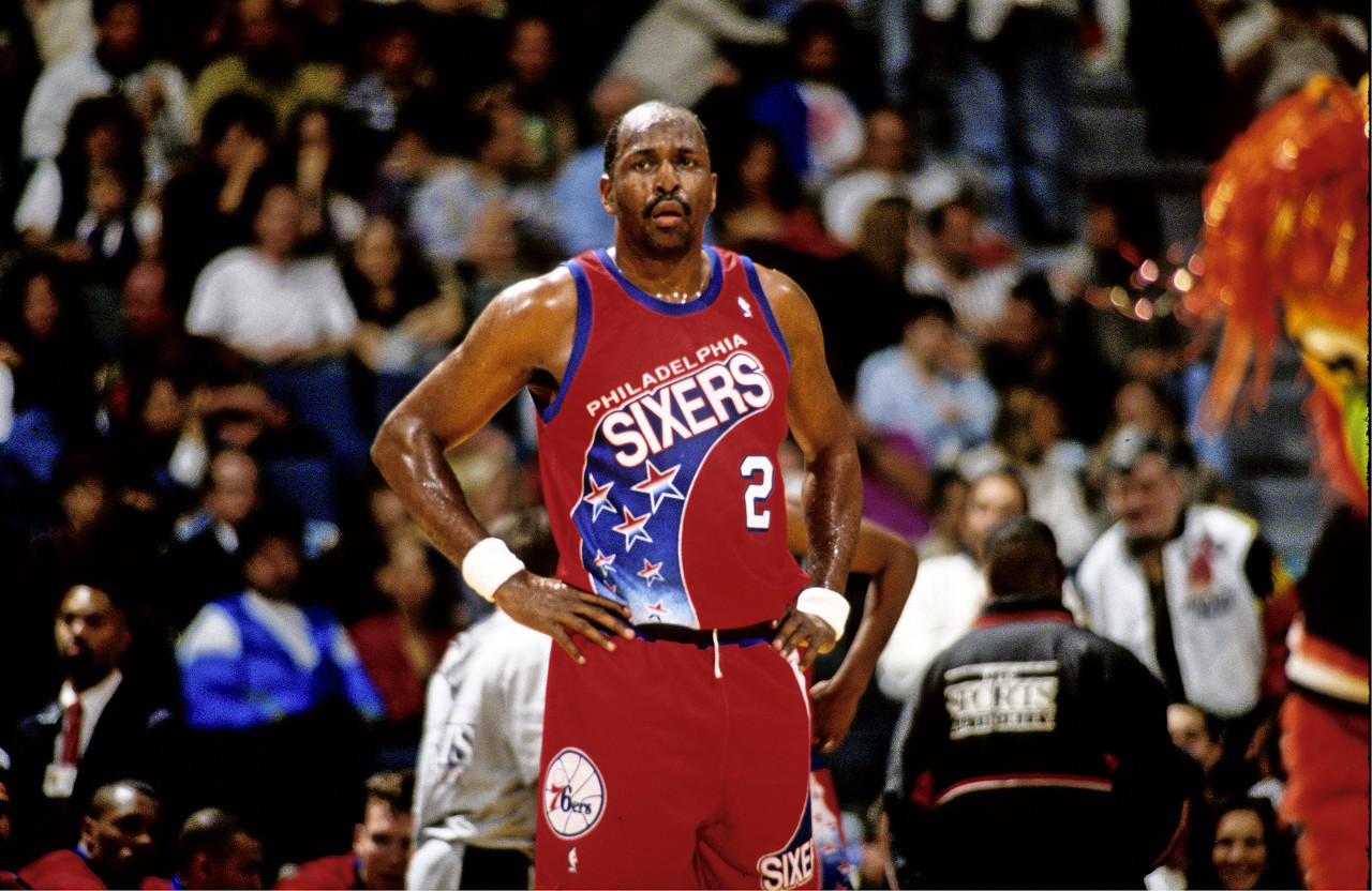 奥尼尔马龙总决赛视频,美媒评出的历史十大大前锋