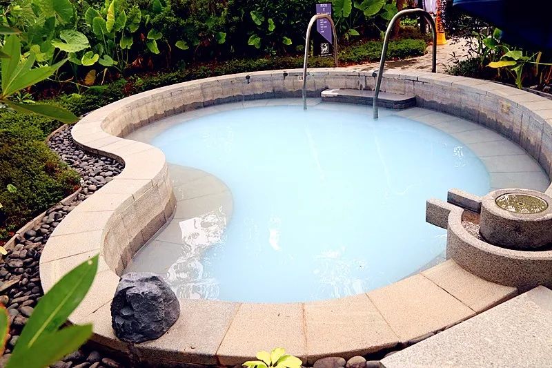 只要¥488元，珠光御景温泉美食酒店随你浪！温泉SPA+自助餐+精美下午茶+龙归寨门票~周末通用！