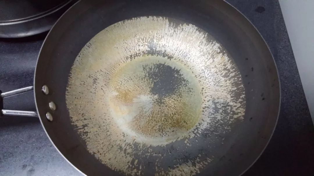 这9件事正在悄悄毁掉你的颈椎,这些习惯可能正在偷走你的健康