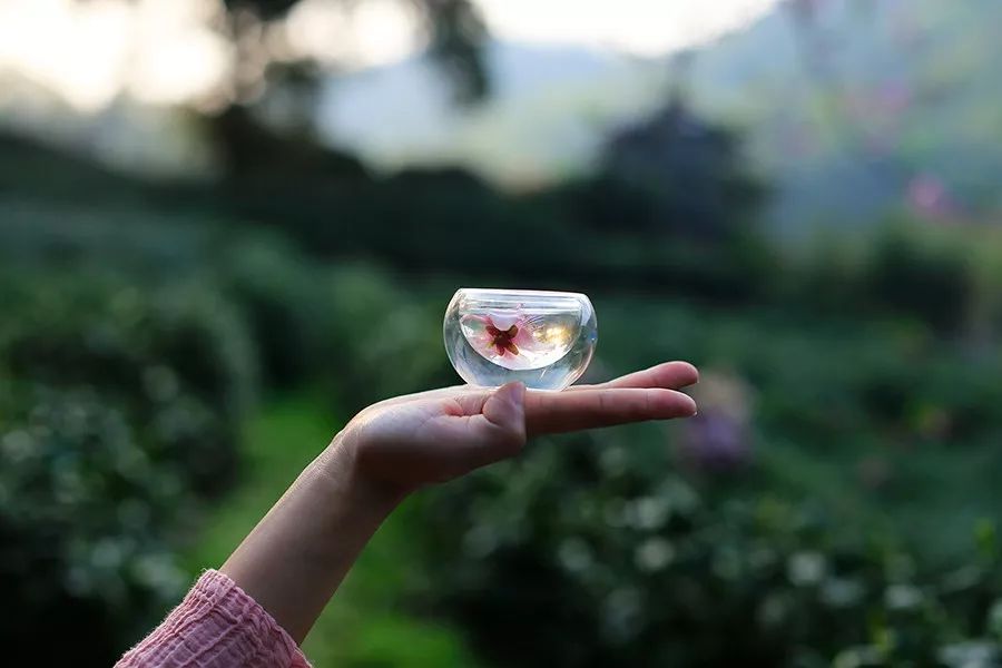 沙漠一年出现的奇观,沙漠黄河的奇景