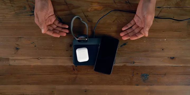 airpods2无线充电盒和普通的区别,airpods2可以无线充电吗