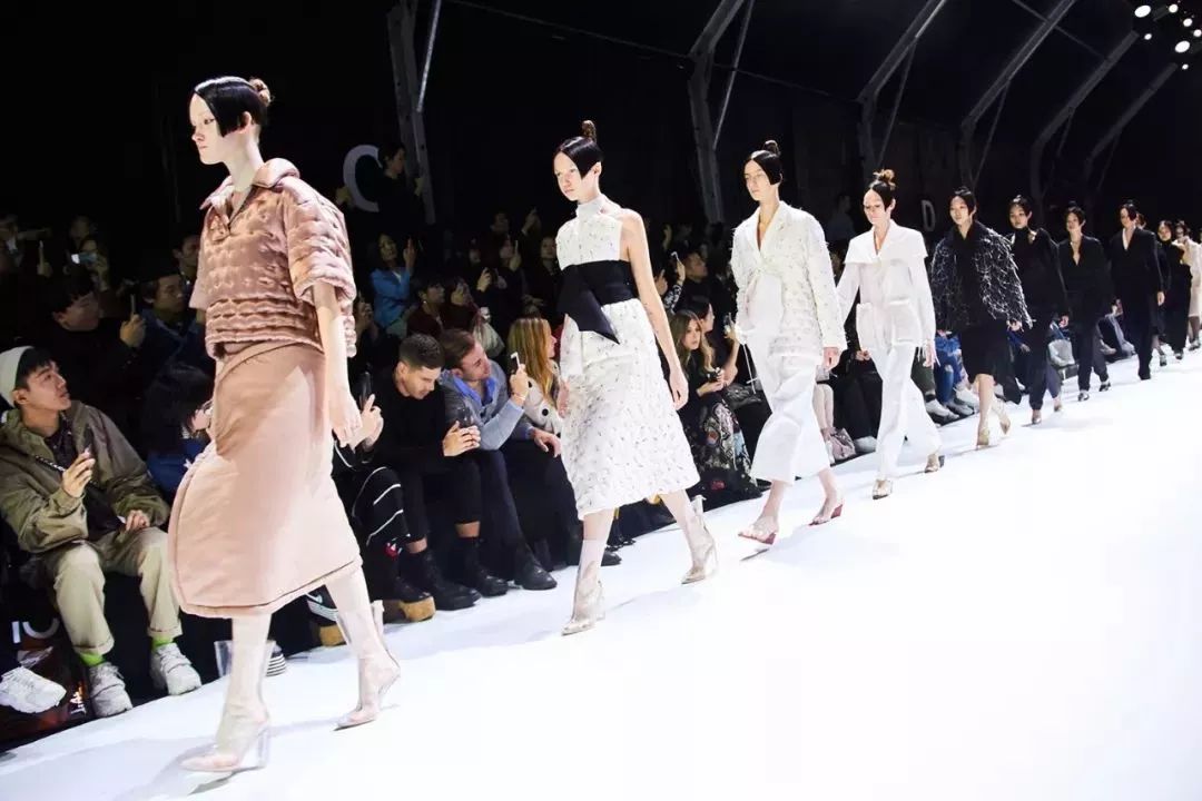 ido时装周,上海时装周awr秀