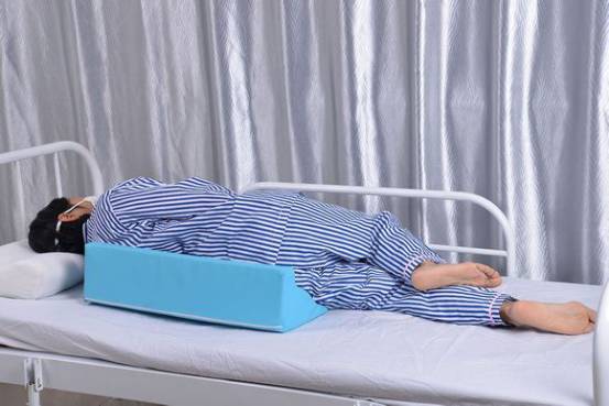 预防压疮的注意事项包括,压疮预防及护理操作流程