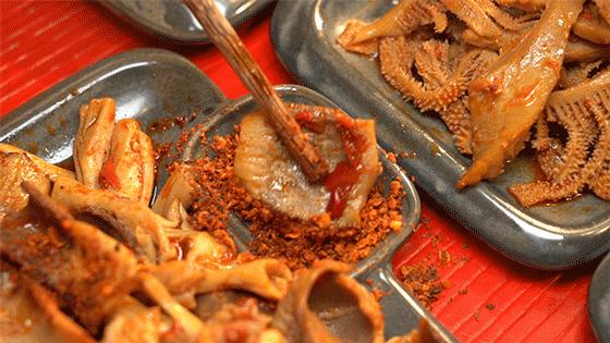 谭鸭血24小时营业,日均排队3h的谭鸭血来宁波了