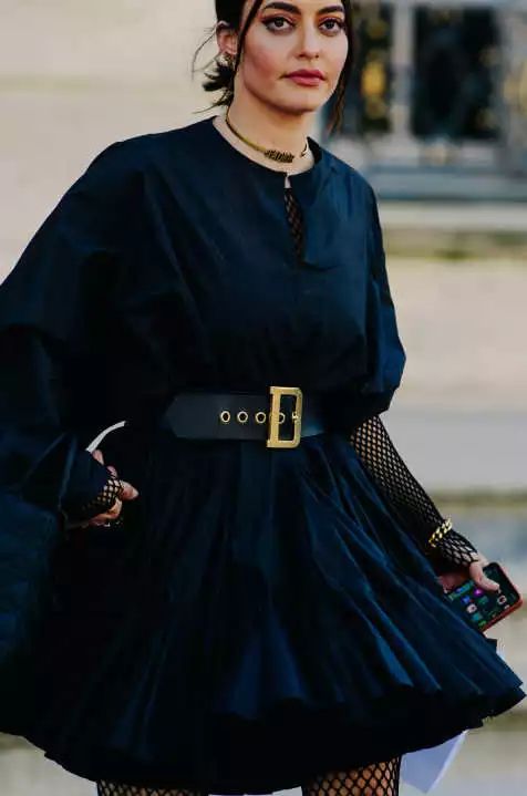 为什么有时候妖艳jian货和时装精仅有一线之隔？