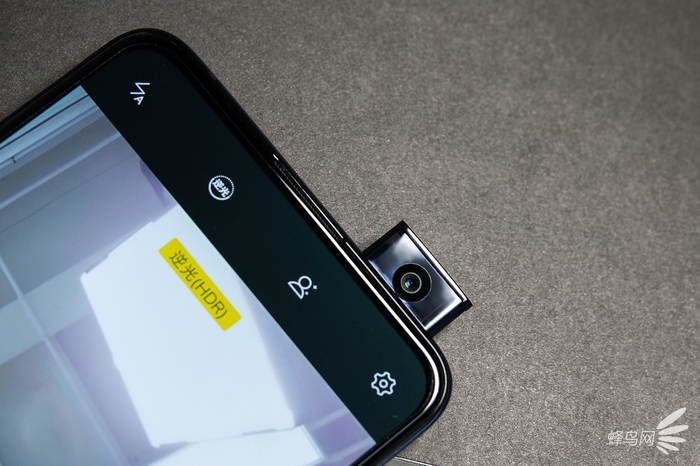 孔雀开屏般的美丽vivox27测评,vivox27采用的是什么屏旗舰版