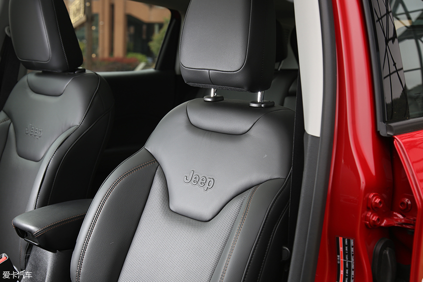 全新jeep指南者四缸1.3t介绍,四驱强油耗高测试新款jeep指南者