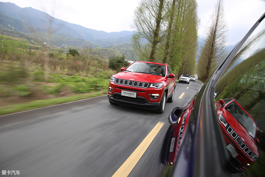 全新jeep指南者四缸1.3t介绍,四驱强油耗高测试新款jeep指南者