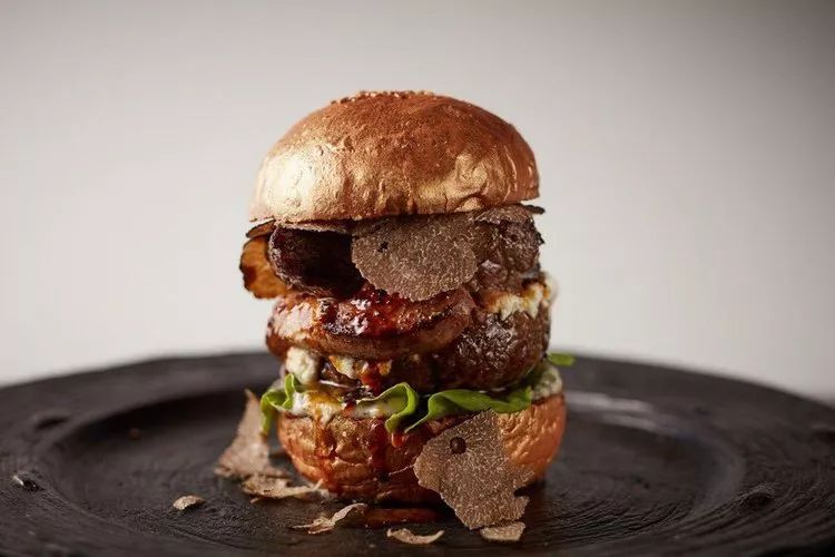 令和时代：和牛汉堡一个900美元，吃吗？