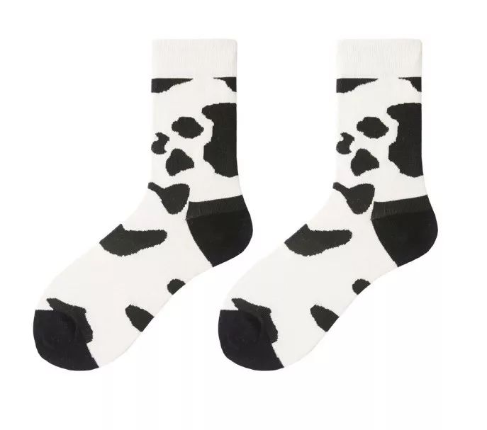 豹纹OUT，下一个C位印花轮到奶牛纹上场！