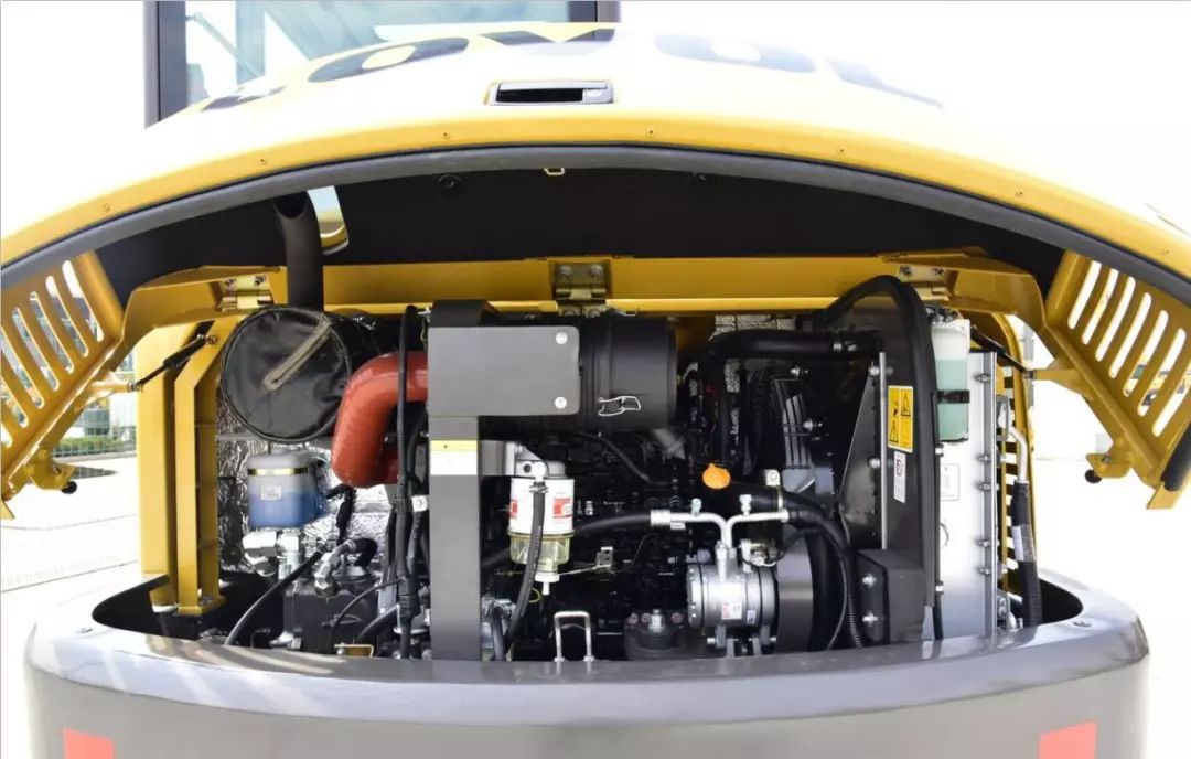 【CMTOP50选机】雷沃FR60E-H乐享驾乘品质非凡