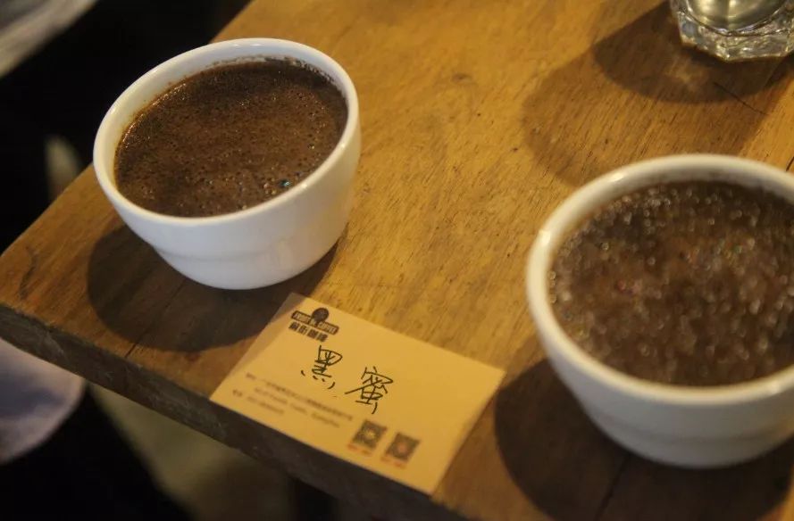 黑蜜和黄蜜咖啡区别,咖啡红蜜黑蜜