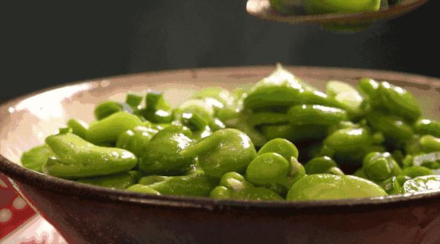 男孩吃了两勺这个菜，抢救了两周！什么菜啊？