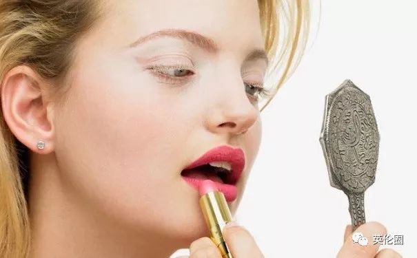 你每抹一次口红，就是在亲吻上万只昆虫尸体？！