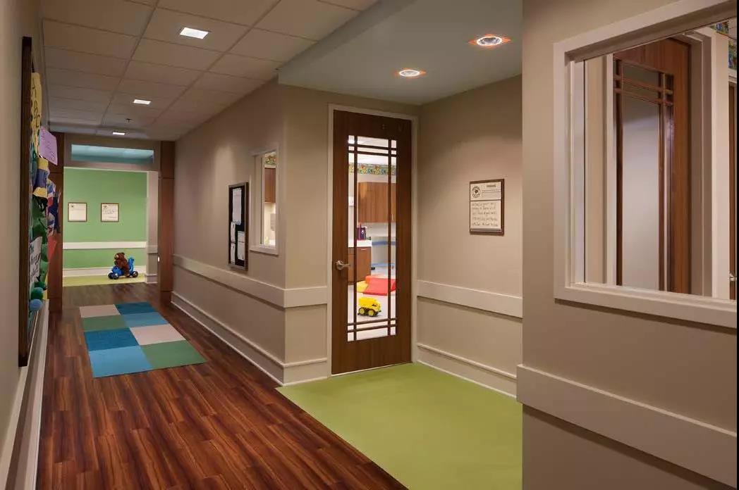 告别直营的美国幼教连锁报春花学校怎样与特许加盟商1+12？