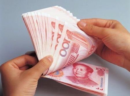 银行女白领忽悠一帮男人疯狂打钱500多万！“借钱”理由颠覆想象