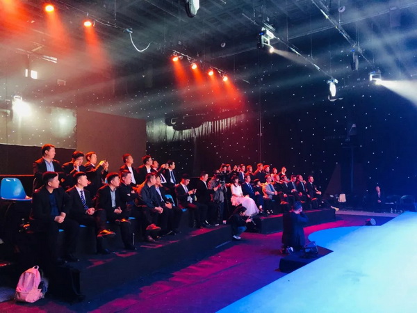 华昌铝业在京发布好门窗标准,行业榜样强势入选“中国品牌战略合作伙伴”!