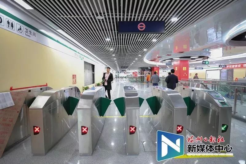 地铁2号线试乘券领取现场超火爆!我们汇总了沿线美景美食!