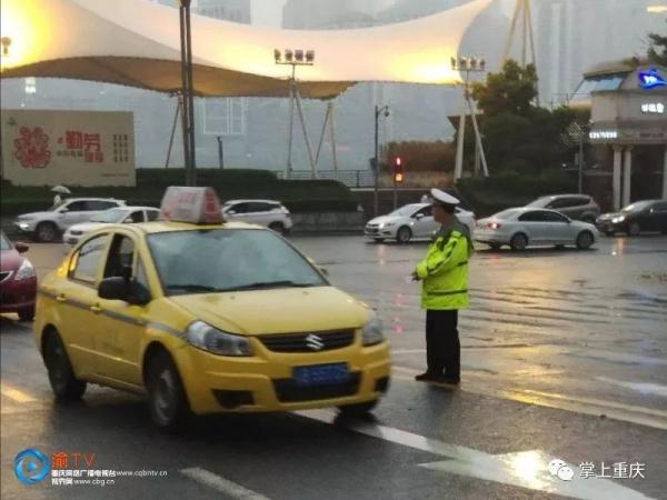 车牌被雨水冲掉了上路怎么办,被雨水冲掉了前车牌还能上路吗