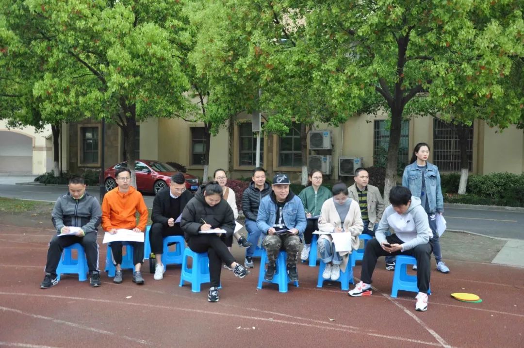 【丁兰风度】新教师展风采观课堂研方法